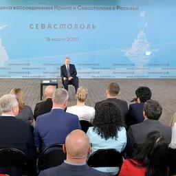 Президент Владимир ПУТИН провел встречу с представителями общественности Крыма и Севастополя 18 марта. Фото пресс-службы главы государства