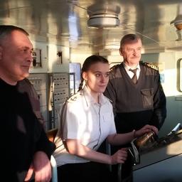 На борту проходила практику студентка Мурманского морского рыбопромышленного колледжа. Фото пресс-службы Северного ЭО АСР
