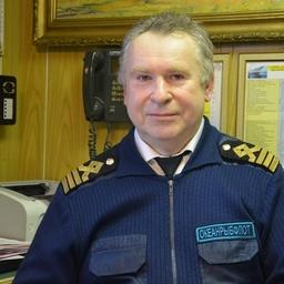 Капитан транспортного судна «Бухта Русская» Виктор СМИРНОВ