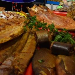 В Волгоградской области производят копченую, сушено-вяленую продукцию, пресервы, фарш, филе, консервы и другие изделия. Фото пресс-службы региональной администрации