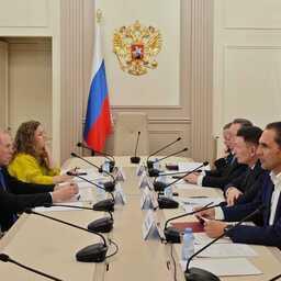 На круглом столе в Совфеде прошло обсуждение поправок в закон о рыболовстве в части определения границ рыболовных участков. Фото пресс-службы Сахалинской областной думы
