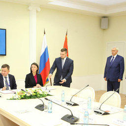 Власти Архангельской области и Санкт-Петербурга заключили соглашение, предусматривающее создание рыбной биржи. В церемонии приняли участие главы регионов Георгий ПОЛТАВЧЕНКО и Игорь ОРЛОВ. Фото пресс-службы губернатора и правительства Архангельской области