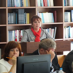 О проблемах с выбраковкой негодных осетров рассказала заместитель начальника Байкальского филиала Главрыбвода Занна ВОРОНОВА