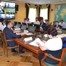 В Росрыболовстве провела заседание межведомственная рабочая группа по организации строительства рыбопромыслового флота на отечественных верфях. Фото пресс-службы ФАР