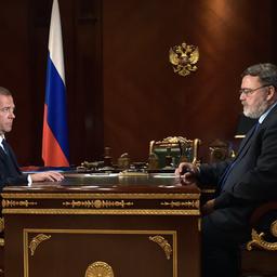 Рабочая встреча премьер-министра Дмитрия МЕДВЕДЕВА и главы Федеральной антимонопольной службы Игоря АРТЕМЬЕВА. Фото пресс-службы Правительства РФ