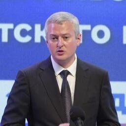 На вопрос о «трех хвостах» для Камчатки губернатор Владимир СОЛОДОВ ответил после отчета перед краевым заксобранием