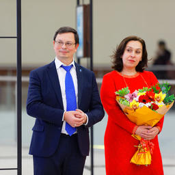 Ректор ДВФУ Никита АНИСИМОВ и директор «Рыбного островка» Ирина КУЗЬМИНА. Фото пресс-службы университета
