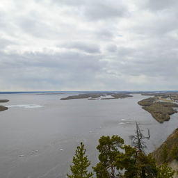 Река Лена в Хангаласском районе. Фото A. L. («Википедия»)