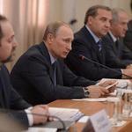 Совещание по вопросу эффективного и безопасного освоения Арктики. Фото пресс-службы Президента РФ.