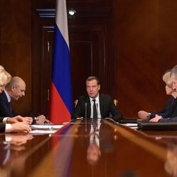 Об утверждении Стратегии развития рыбохозяйственного комплекса до 2030 г. премьер-министр Дмитрий МЕДВЕДЕВ объявил на совещании 27 ноября. Фото пресс-службы правительства