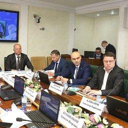 Проблемы, тормозящие развитие рыбохозяйственного комплекса Астраханской области, обсудили на расширенном заседании профильного комитета Совета Федерации. Фото пресс-службы СФ