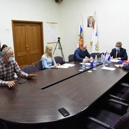 Глава Общественного совета при Росрыболовстве Герман ЗВЕРЕВ на Камчатке провел первый прием граждан по вопросам рыболовства. Фото пресс-службы ВАРПЭ