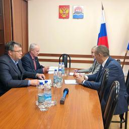 На Камчатке подписано соглашение, формализующее существующий в крае рыбохозяйственный кластер. Фото пресс-службы правительства региона