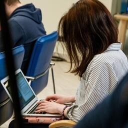 В правительстве намерены с 2024 г. запустить проект, который позволит предприятиям переходить из категории малого и среднего бизнеса, не теряя мер поддержки.