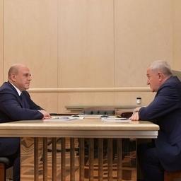 Беседа премьер-министра Михаила МИШУСТИНА с руководителем Федеральной таможенной службы Владимиром БУЛАВИНЫМ. Фото пресс-службы правительства