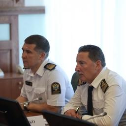 Руководитель Приморского теруправления Росрыболовства Андрей ГИНКЕЛЬ и врио ректора Дальрыбвтуза Николай ЗОРЧЕНКО. Фото пресс-службы администрации региона