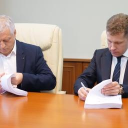 Контракт на постройку нового современного рыбопромыслового флота заключили дальневосточная компания «Океанрыбфлот» и турецкая верфь «Терсан»
