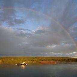 Река Яна, на которой расположены три участка. Фото Бориса Бареева