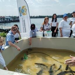 В мероприятии поучаствовали местные жители и юные экоактивисты. Фото пресс-службы Нижнеобского теруправления Росрыболовства