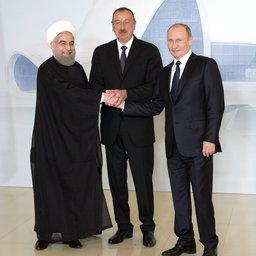 Президент Ирана Хасан РУХАНИ, президент Азербайджана Ильхам АЛИЕВ и президент России Владимир ПУТИН на встрече в Баку. Фото пресс-службы Кремля