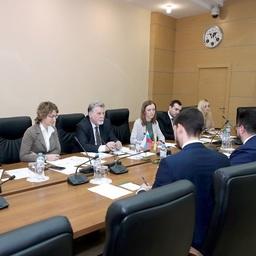 Советник руководителя Россельхознадзора Василий ЛАВРОВСКИЙ провел переговоры с директором торгового представительства, советником посольства Эквадора Рикардо Фалья ЛЕОНОМ. Фото пресс-службы ветеринарного ведомства
