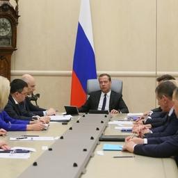 Совещание председателя правительства Дмитрия МЕДВЕДЕВА с вице-премьерами. Фото пресс-службы кабмина