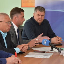 Круглый стол с участием рыбаков-любителей, пользователей рыбоводных участков и представителей министерства сельского хозяйства региона состоялся в Челябинске. Фото пресс-центра областного минсельхоза