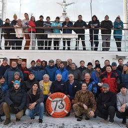 В рейсе на НИС «Академик Мстислав Келдыш» участвовали коллективы из ведущих академических институтов и университетов Москвы, Дальнего Востока и Сибири. Фото пресс-службы ННЦМБ