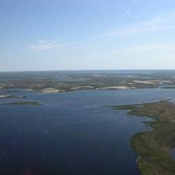 В Ямало-Ненецком автономном округе продолжат мониторинг водных объектов. Фото пресс-службы правительства региона
