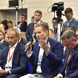 Проблему обеспечения рыбопереработчиков техникой поднял на ВЭФ генеральный директор ООО «Технологическое оборудование» Олег КОМАРОВ