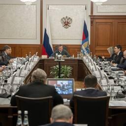 Заседание научно-технического совета посвятили вопросам минимизации загрязнения морской среды из-за крушения танкеров в Керченском проливе. Фото пресс-службы Минтранса