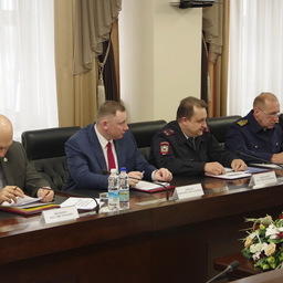 На Камчатке обсудили борьбу с браконьерством в период «красной» путины. Фото пресс-службы правительства региона