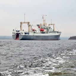 БМРТ уходит на промысел