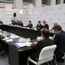 Перспективы развития железнодорожной отрасли и инвестиционную программу ОАО «Российские железные дороги» на 2017-2019 гг. обсудили на совещании 2 декабря в Москве. Фото пресс-службы правительства РФ