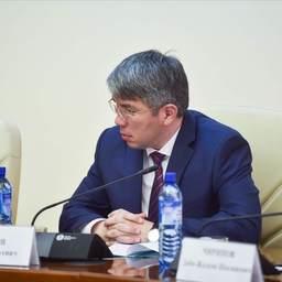 Глава Бурятии Алексей ЦЫДЕНОВ рассказал о росте темпов выпуска молоди омуля. Фото пресс-службы правительства региона