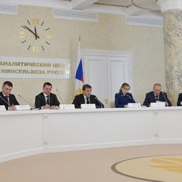 Накануне лососевые путины в Министерстве сельского хозяйства прошло заседание штаба по борьбе с браконьерством. Фото пресс-службы ФАР