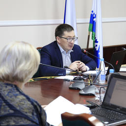 Проект новых правил рассмотрели на заседании постоянной комиссии собрания депутатов НАО по делам ненецкого и других малочисленных народов Севера, экологии и природопользованию. Фото пресс-службы собрания
