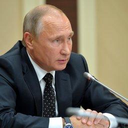 Глава государства Владимир ПУТИН на совещании с членами Правительства. Фото пресс-службы президента