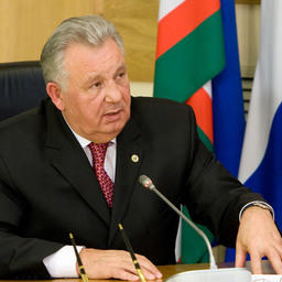 Полномочный представитель Президента РФ в ДФО Виктор ИШАЕВ