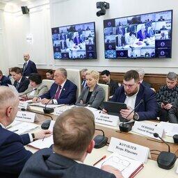 Присутствие рыбы в рационе россиян обсудили на дискуссии, организованной комитетом по аграрно-продовольственной политике и природопользованию Совета Федерации. Фото пресс-службы СФ