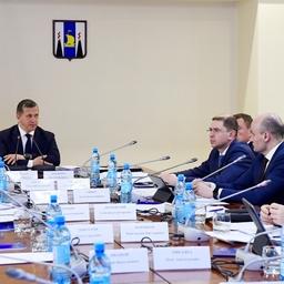 Инвесторы Сахалинской области представили свои проекты на встрече с вице-премьером - полпредом президента в ДФО Юрием ТРУТНЕВЫМ. Фото пресс-службы правительства региона