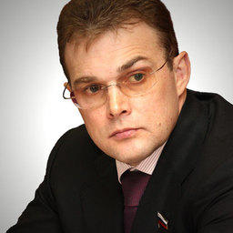 Роман  ГРАНАТОВ