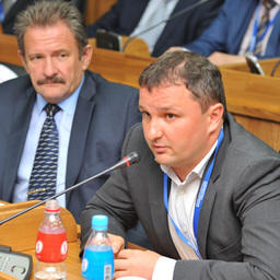 Александр ЕФРЕМОВ