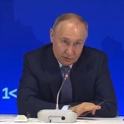Заявление о создании новой верфи президент Владимир ПУТИН сделал в Якутске на встрече с молодыми специалистами