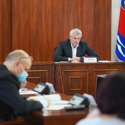 Губернатор Магаданской области Сергей НОСОВ провел совещание по безопасности рыбаков на льду. Фото пресс-службы правительства региона