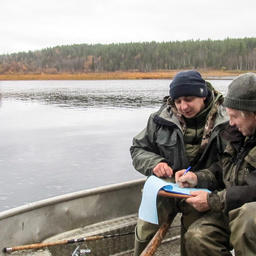Рыбоохранный рейд на реке Варзуга. Фото Валерия Иркашева, WWF России