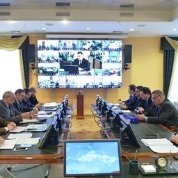 На селекторе в Росрыболовстве рассмотрели поступившие из регионов и от рыбаков вопросы о предстоящей кампании по перезаключению договоров. Фото пресс-службы ФАР