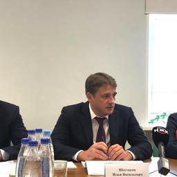 Заместитель руководителя Росрыболовства Петр САВЧУК, замминистра сельского хозяйства – руководитель Росрыболовства Илья ШЕСТАКОВ, глава Мурманской области Андрей ЧИБИС. Фото с сайта федерального агентства