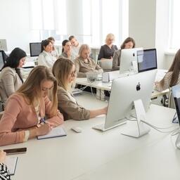 Работники «Нерея» постоянно обновляют свои знания о рыбе. Для этого в компании регулярно проводятся различные тренинги, лекции и семинары