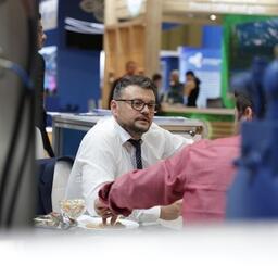 Выставка стала площадкой для деловых переговоров. Фото пресс-службы ESG